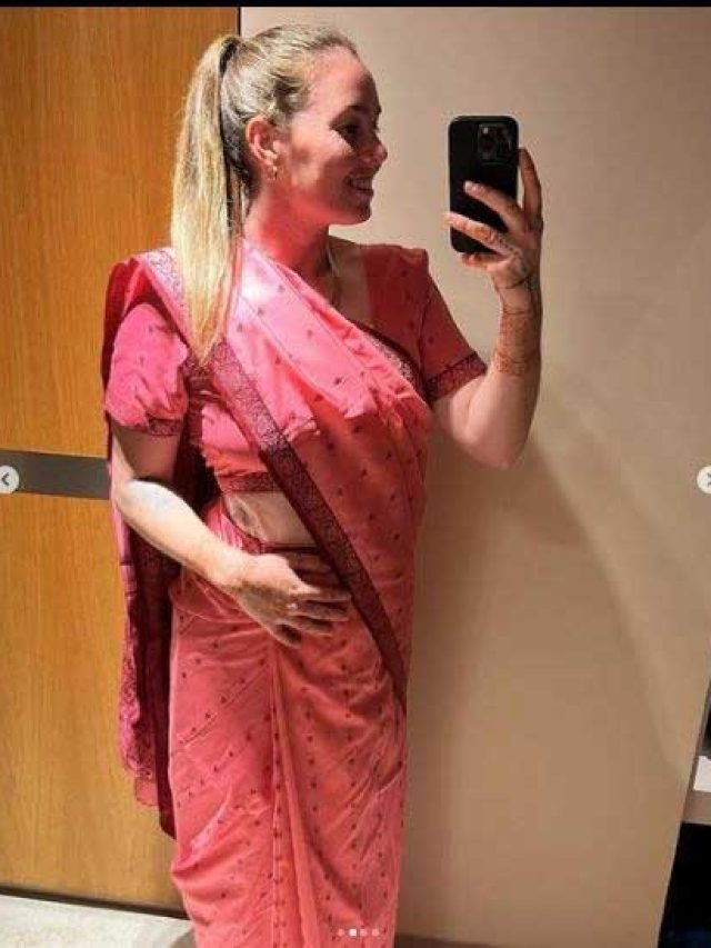 भारत आई ऑस्ट्रेलियाई क्रिकेटर ने पहनी साड़ी