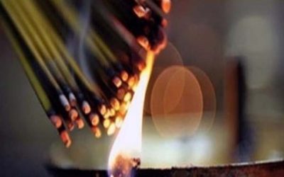 कौन से दो दिन अगरबत्ती जलाना माना जाता है अशुभ? यहां जानें