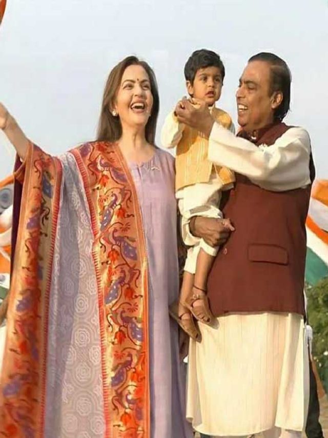15000 करोड़ के घर में रहते हैं मुकेश अंबानी, साथ रहता है पूरा परिवार