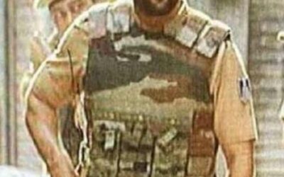 महेंद्र सिंह धोनी ने पुलिस ऑफिसर की वर्दी में आए नजर, जानिए मामला